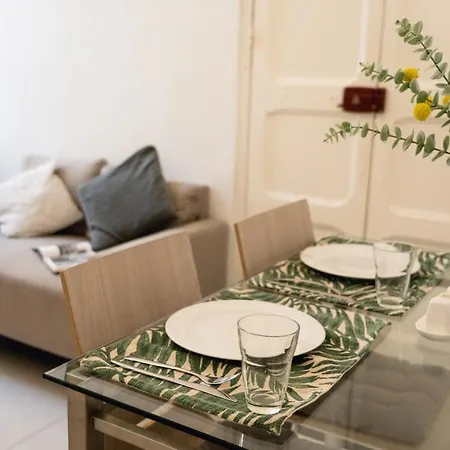 Unique 1 Bedroom In Hearth Of Old Valetta Apartment *
